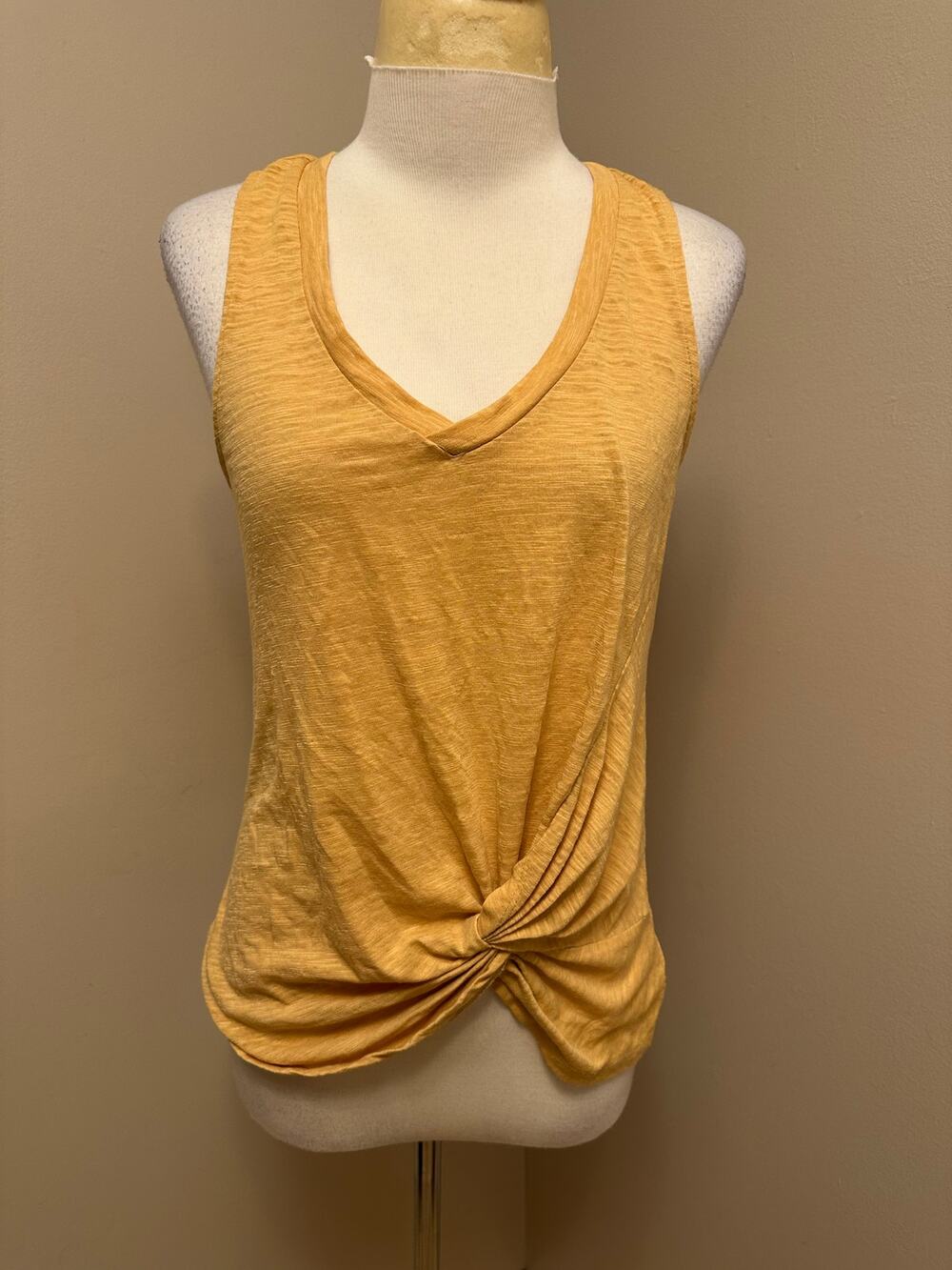 Altar'd State Favorite Fit Knot Tank Top Yellow Cream Sz Medium